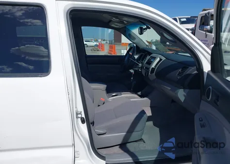 2007 Toyota Tacoma Prerunner V6 из США, поврежденный, VIN 3TMKU72N67M010523